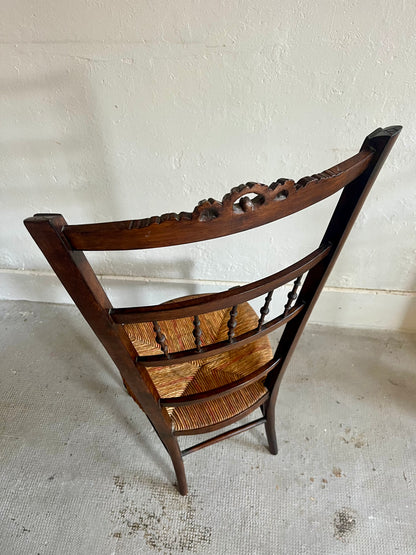 Chaise ancienne Prie Dieu   Patine