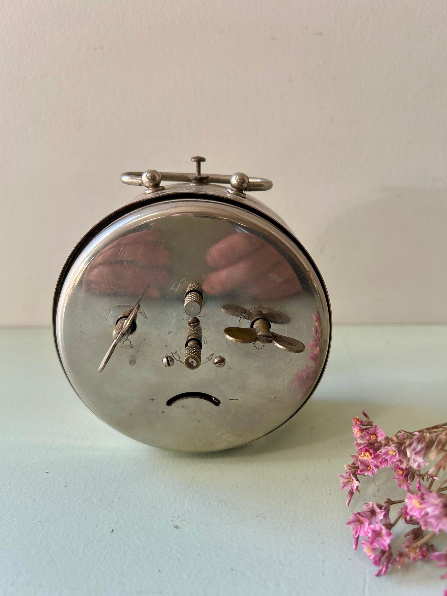 Réveil métallique vintage Japy