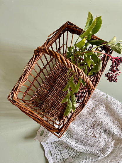 Panier rectangulaire ancien avec anse  Décoration Patine