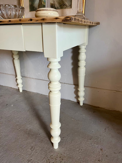 Table pieds tournés bois et crème