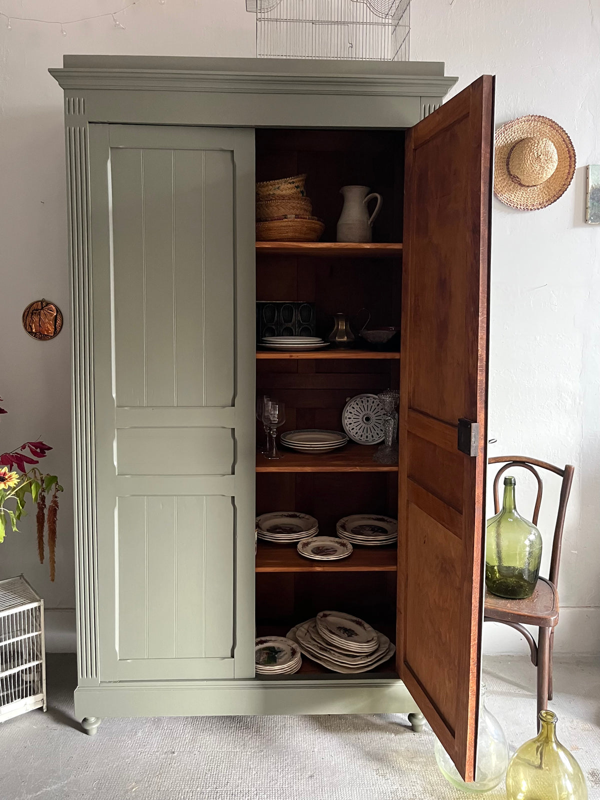 Armoire verte style parisienne   Patine