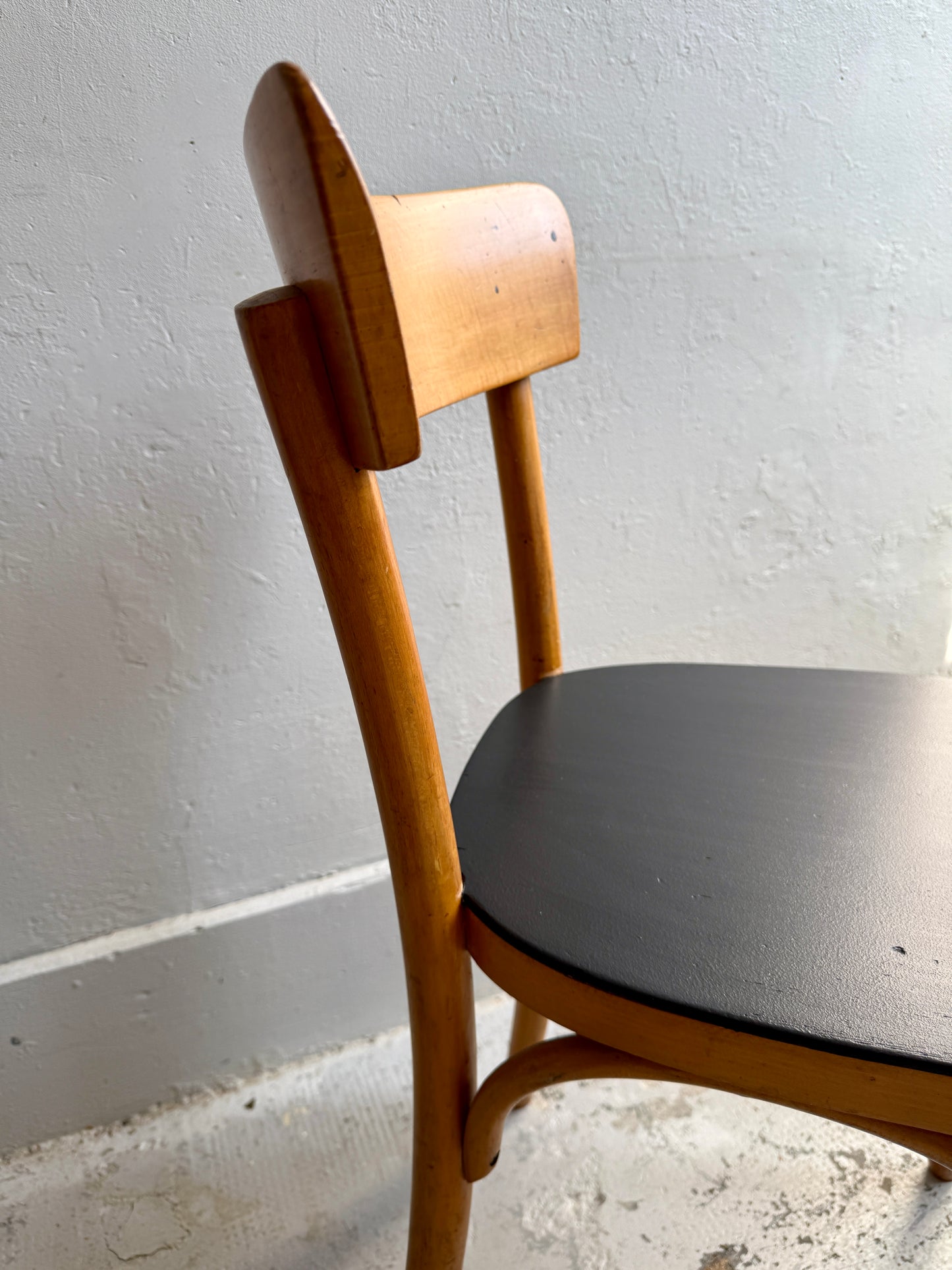 Chaise bistrot - assise noire