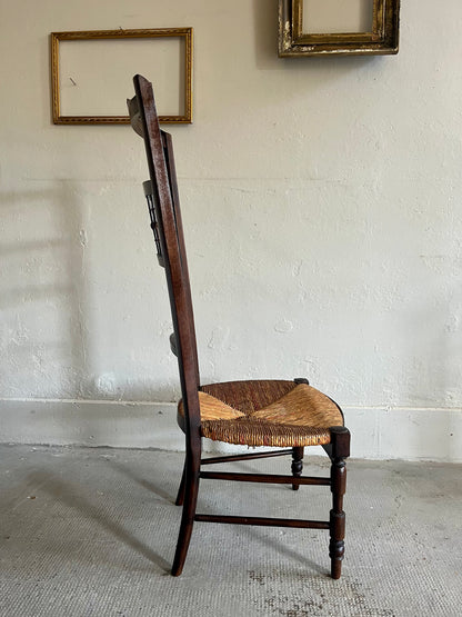 Chaise ancienne Prie Dieu   Patine
