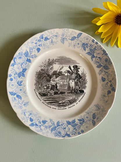 Assiette parlante ancienne – décor floral bleu  Vaisselle Patine