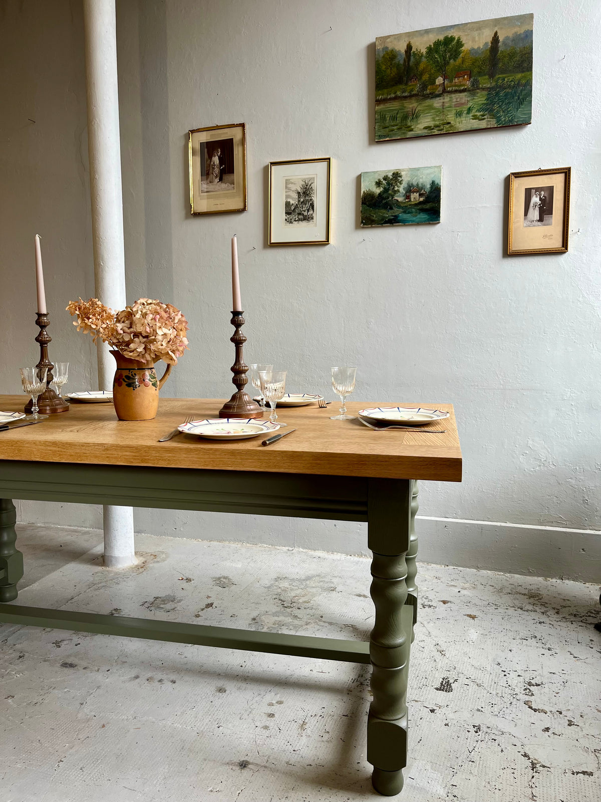 Table à manger vert et bois
