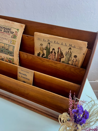 Présentoir à livre vintage en bois   Patine