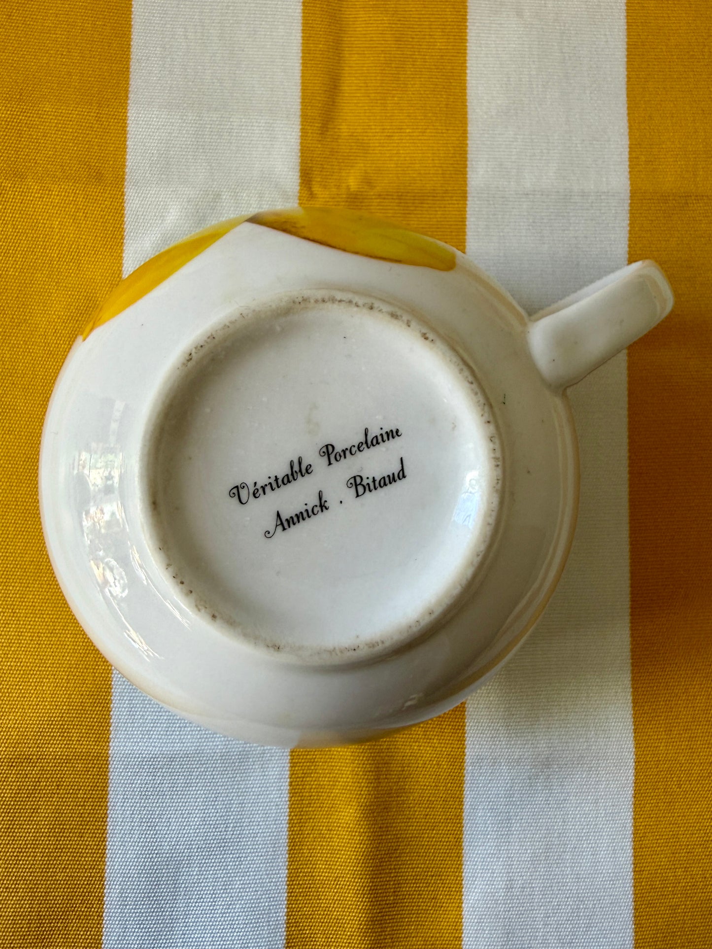 Tasse en porcelaine Annick Bitaud décor citron