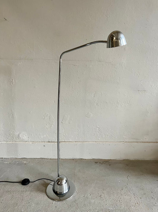 Lampadaire vintage chromé   Patine