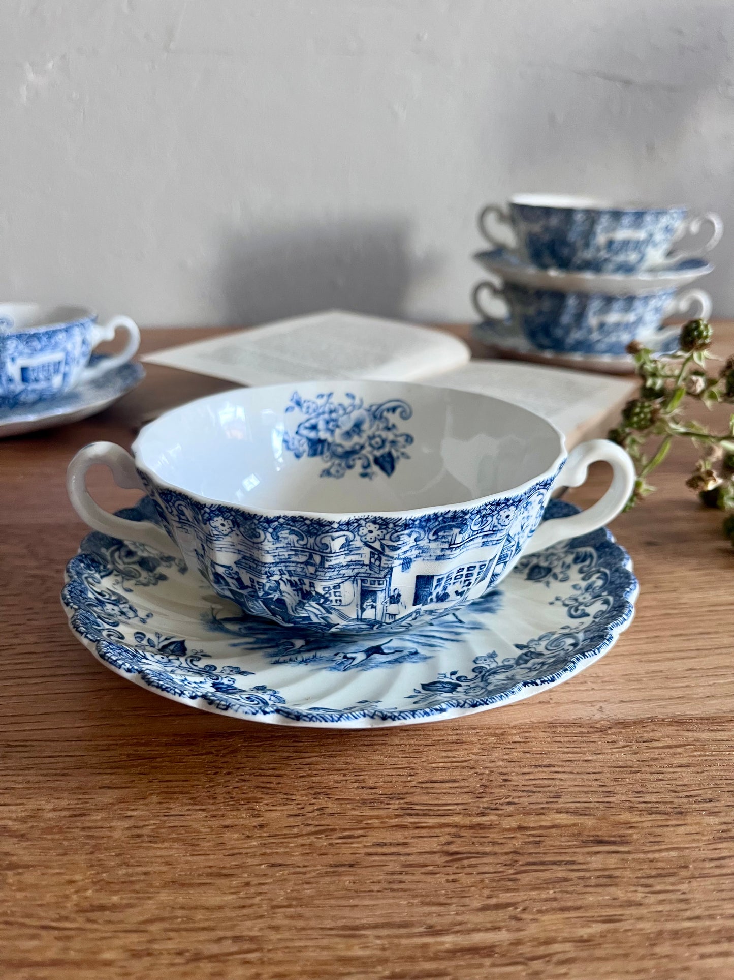Tasses à thé anglaises avec coupelles- lot de 4  Vaisselle Patine