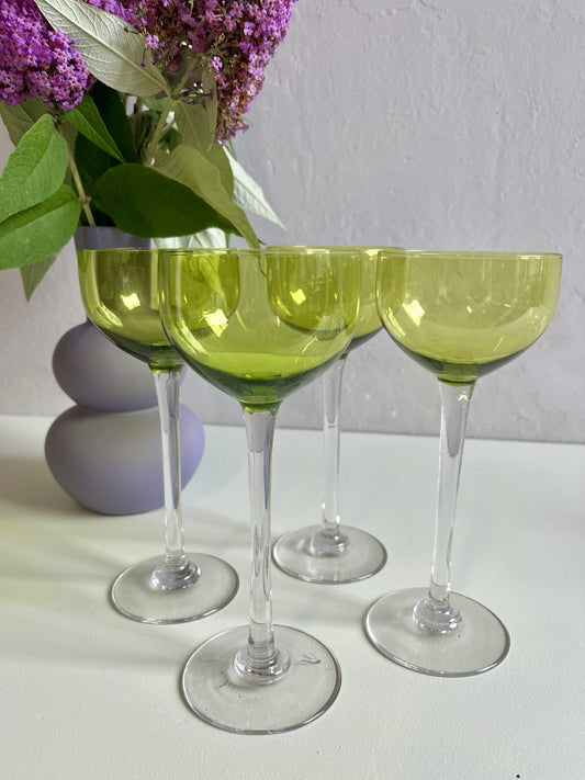 Verres à vin Rhin Romer vert Baccarat modèle « Perfection »