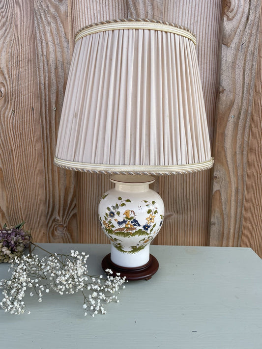 Lampe en porcelaine décor oiseau