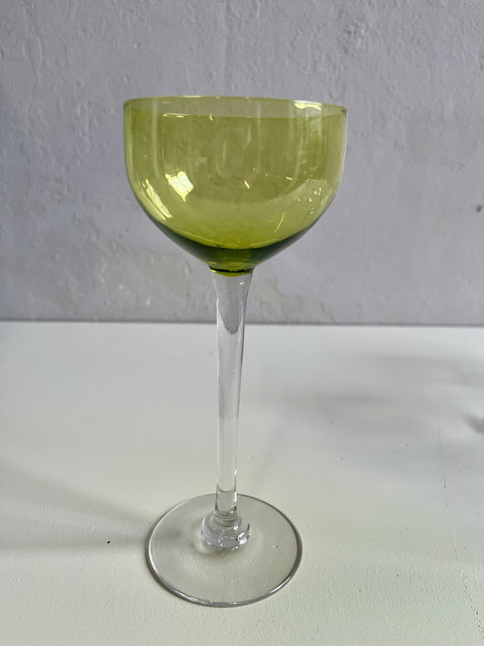 Verres à vin Rhin Romer vert Baccarat modèle « Perfection »