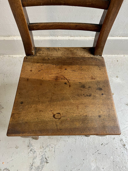 Chaise vintage en bois