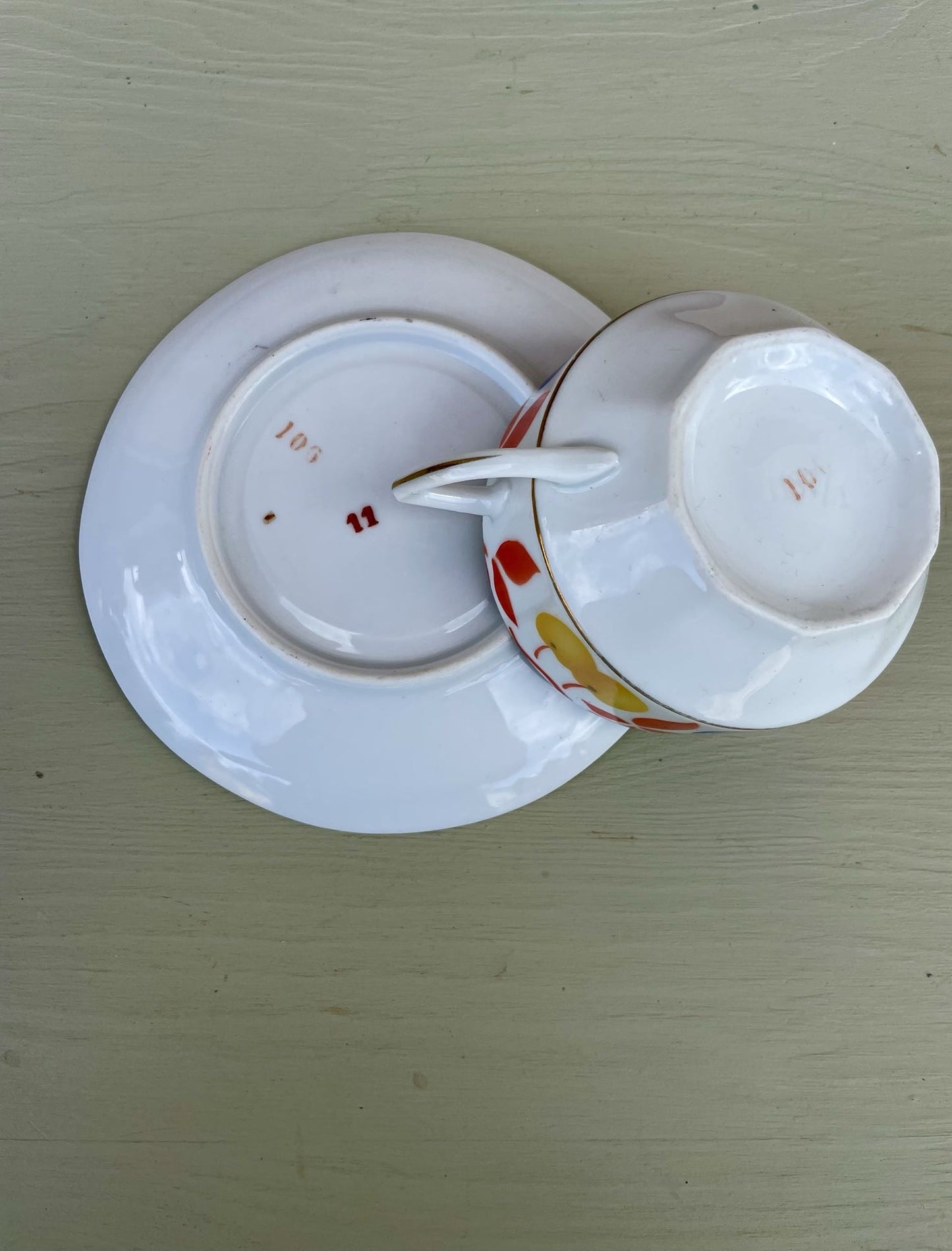 Lot de 3 tasses vintage décor fruits avec soucoupes – années 70