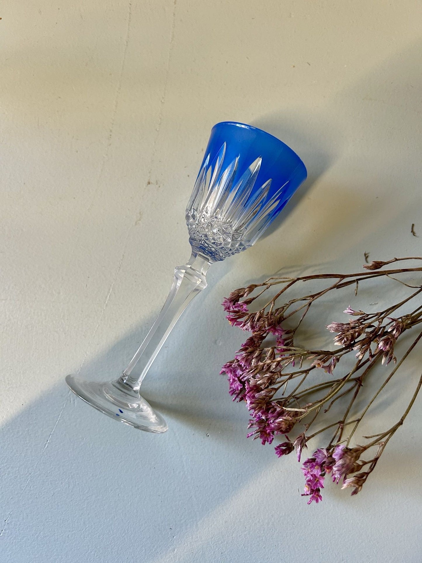 6 verres à digestif anciens en cristal taillé