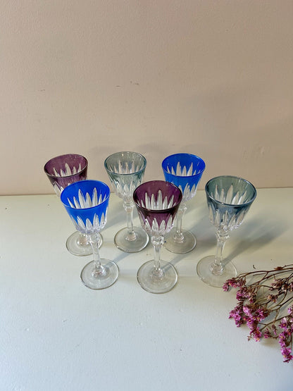 6 verres à digestif anciens en cristal taillé