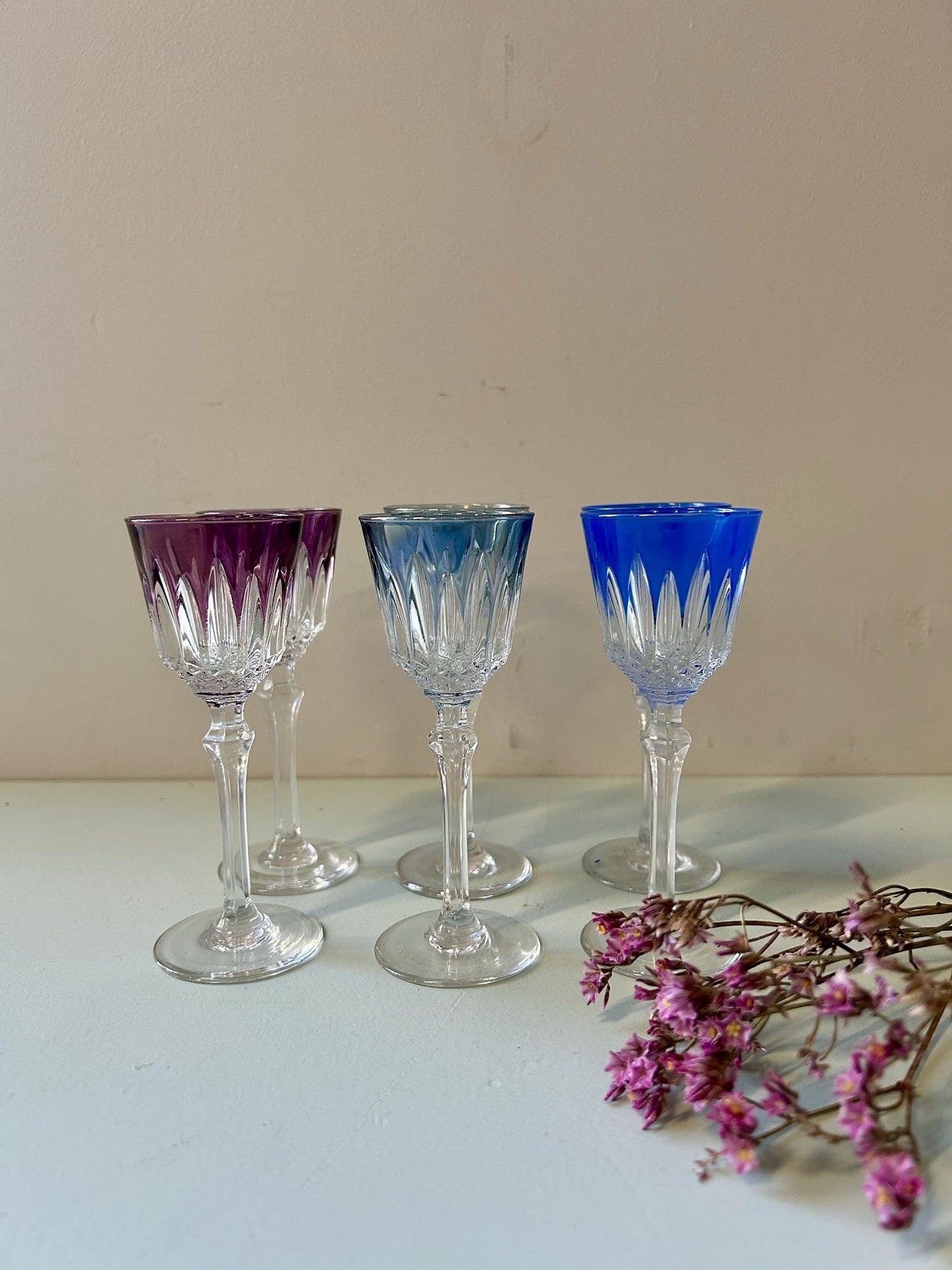 6 verres à digestif anciens en cristal taillé