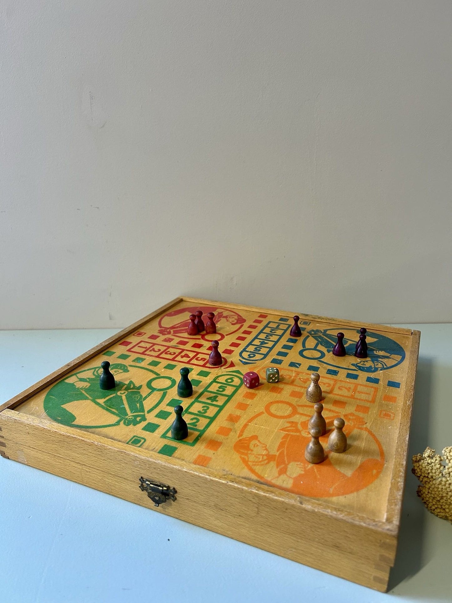 Plateau de jeux vintage en bois