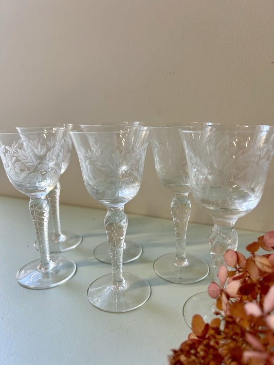 Verres à digestif anciens en cristal gravé - lot de 6