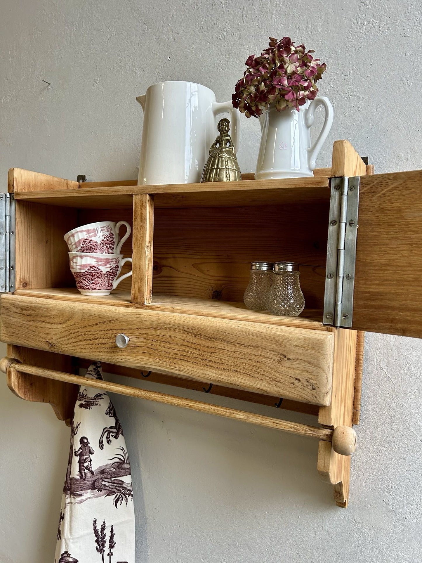 Étagère murale de cuisine en bois