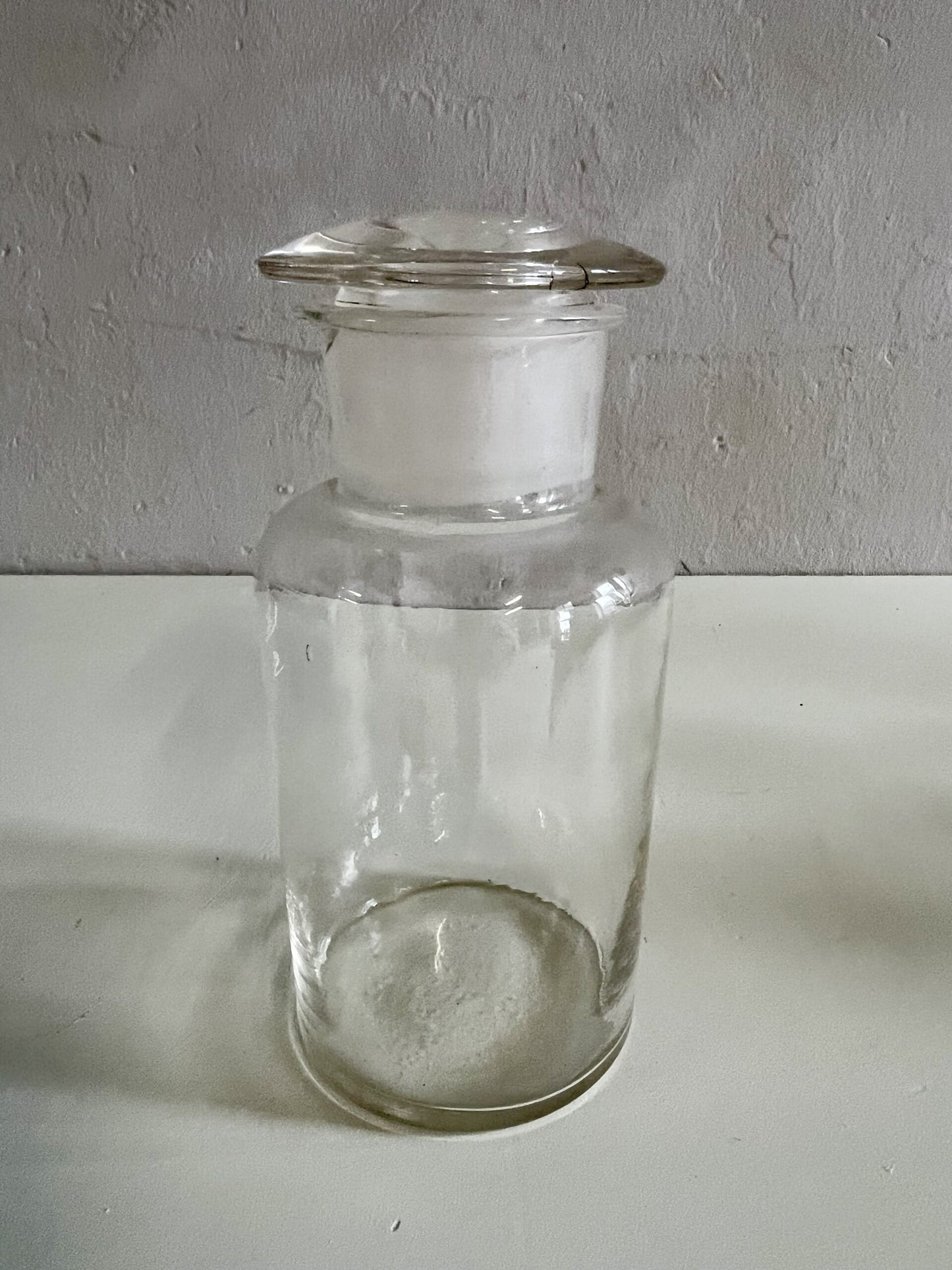 Flacon d’apothicaire avec couvercle