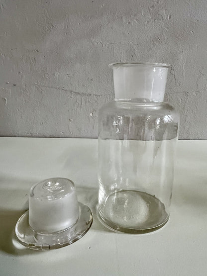 Flacon d’apothicaire avec couvercle