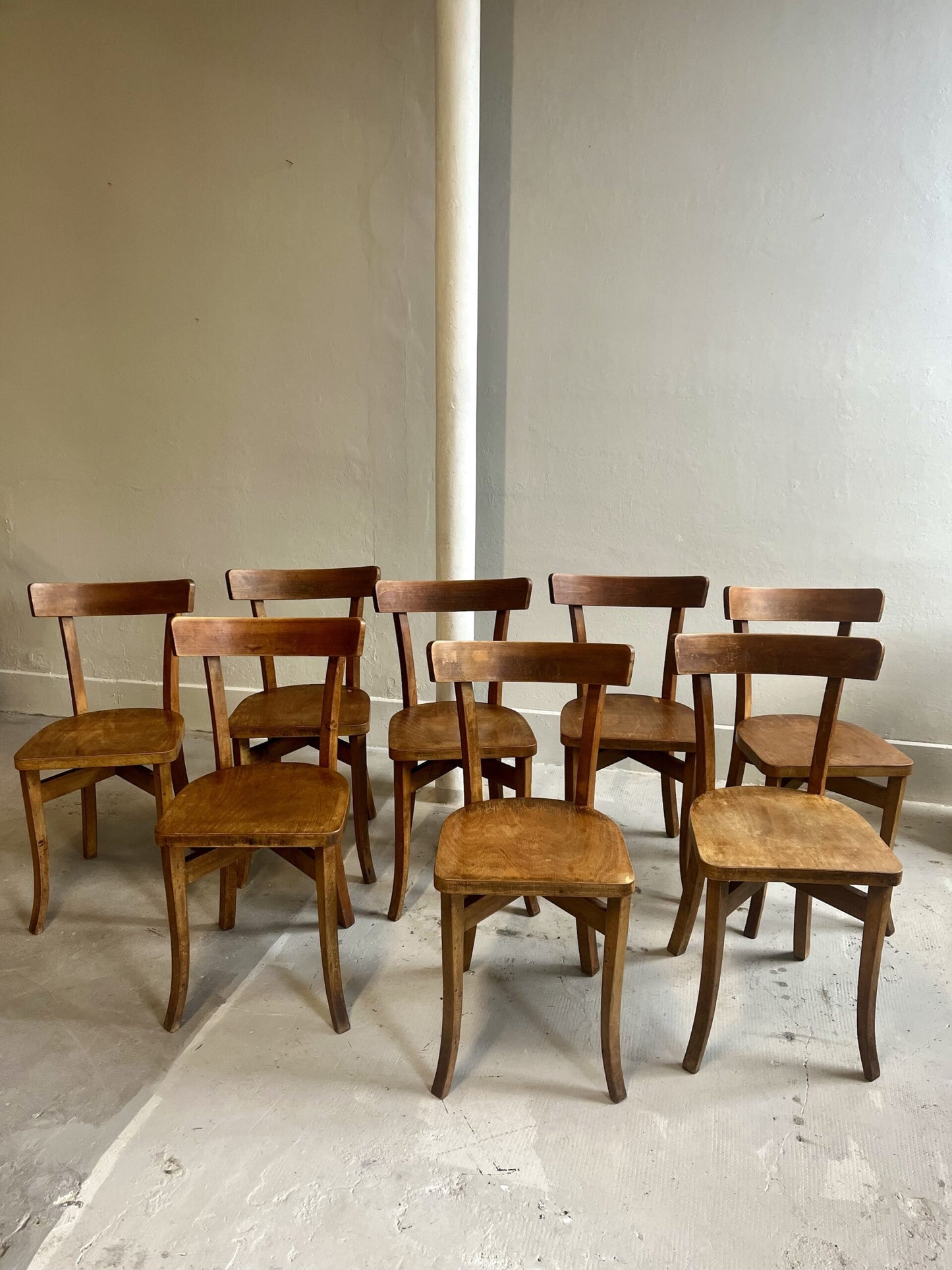 Chaise bistrot vintage en bois