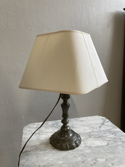 Lampe de chevet ancienne en étain