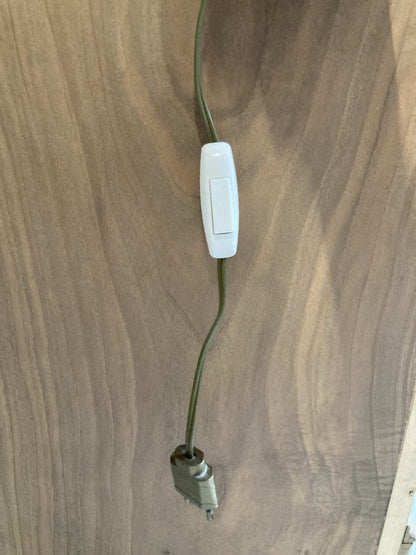 Lampe de chevet ancienne en étain