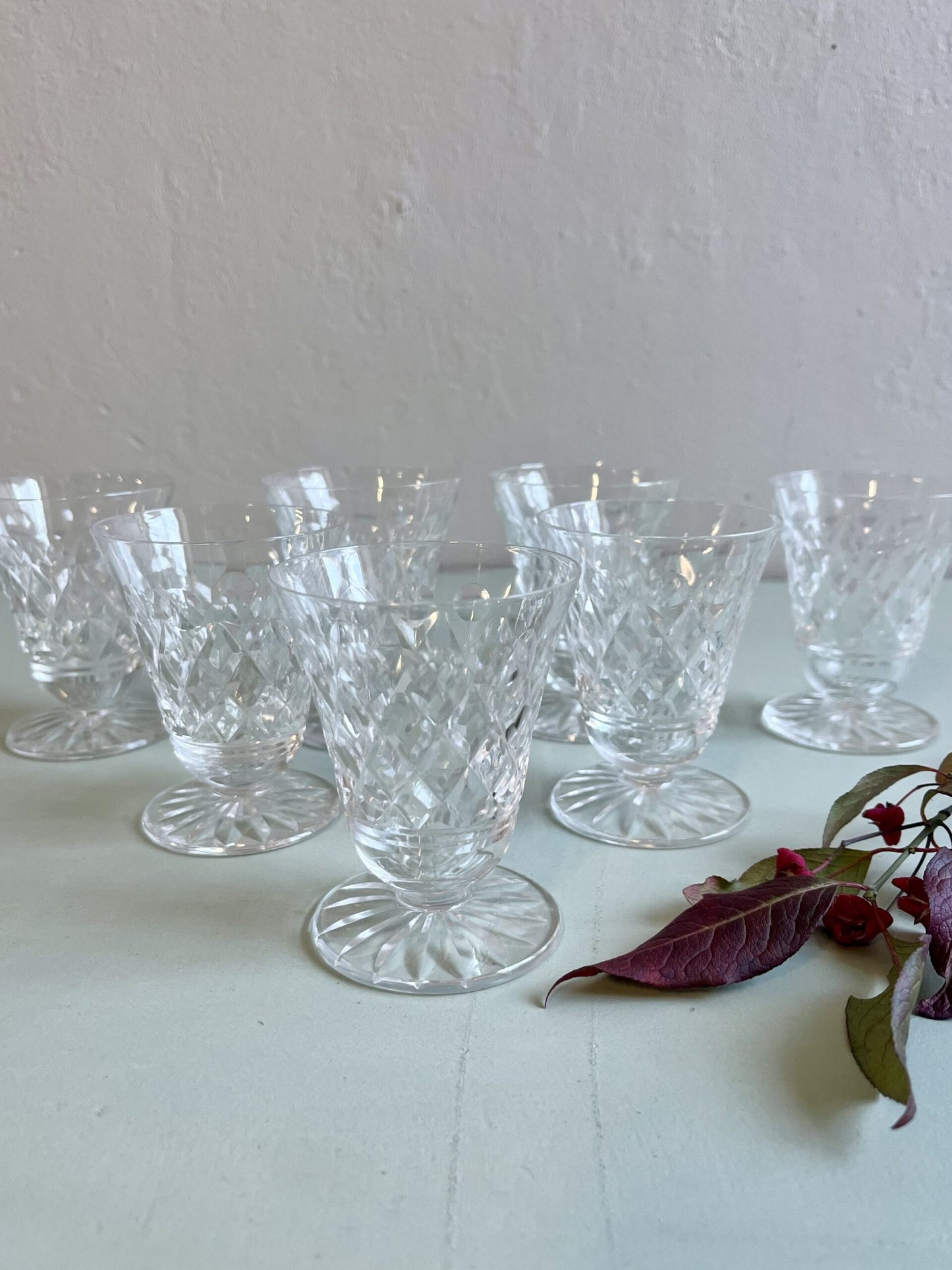 Verres à pieds en cristal ciselé - lot de 7