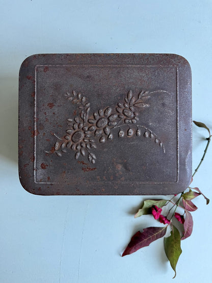 Boîte Maggi ancienne