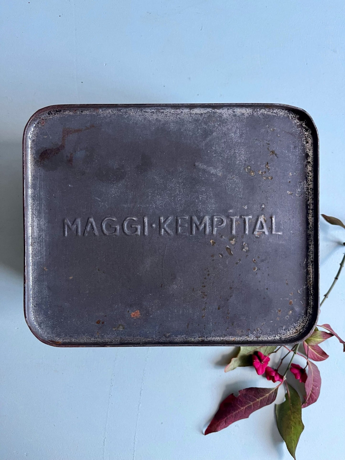 Boîte Maggi ancienne