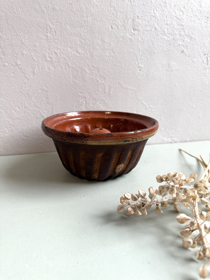 Petit moule à kougelhopf en terre cuite