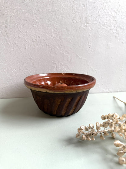 Petit moule à kougelhopf en terre cuite