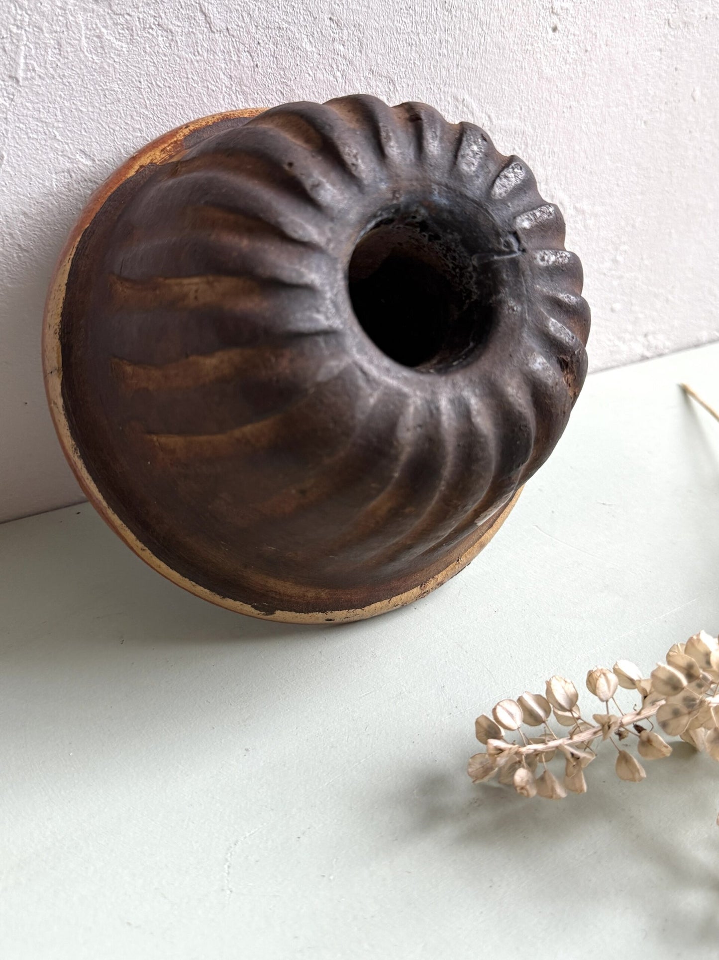 Petit moule à kougelhopf en terre cuite