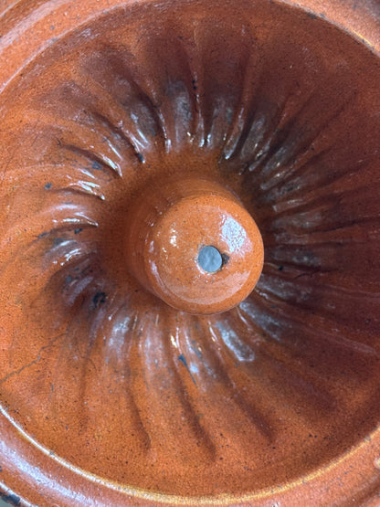 Petit moule à kougelhopf en terre cuite