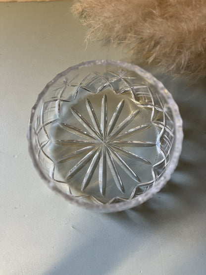 Coupelle en verre ciselé