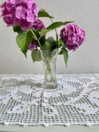 Napperon de fleurs brodé