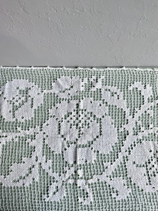 Napperon de fleurs brodé