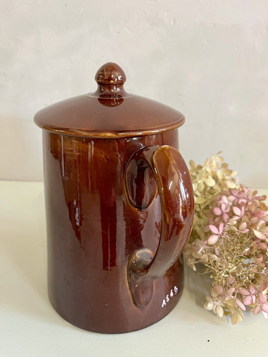 Pichet avec couvercle