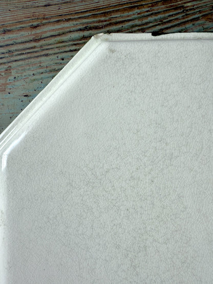 Plat octogonal en faïence à décor fleuri vintage