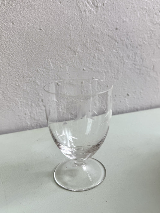Lot de 9 verres gravés en cristal