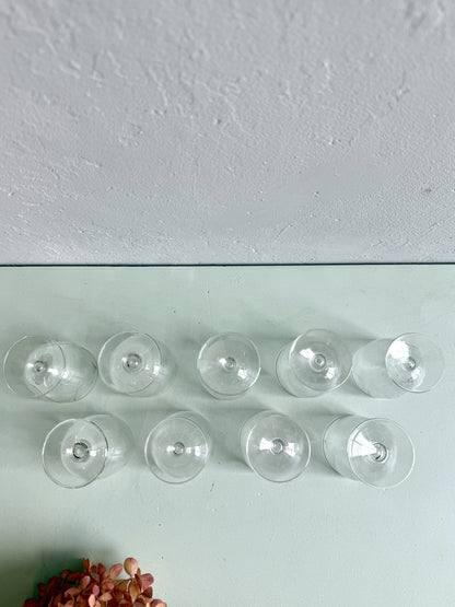 Lot de 9 verres gravés en cristal