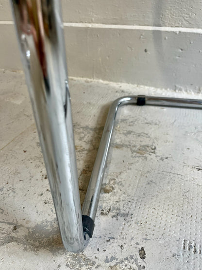 Chaises d’inspiration Marcel Breuer B32/ Cesca