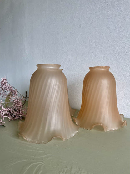 Tulipes en verre rosé - abat-jour vintage