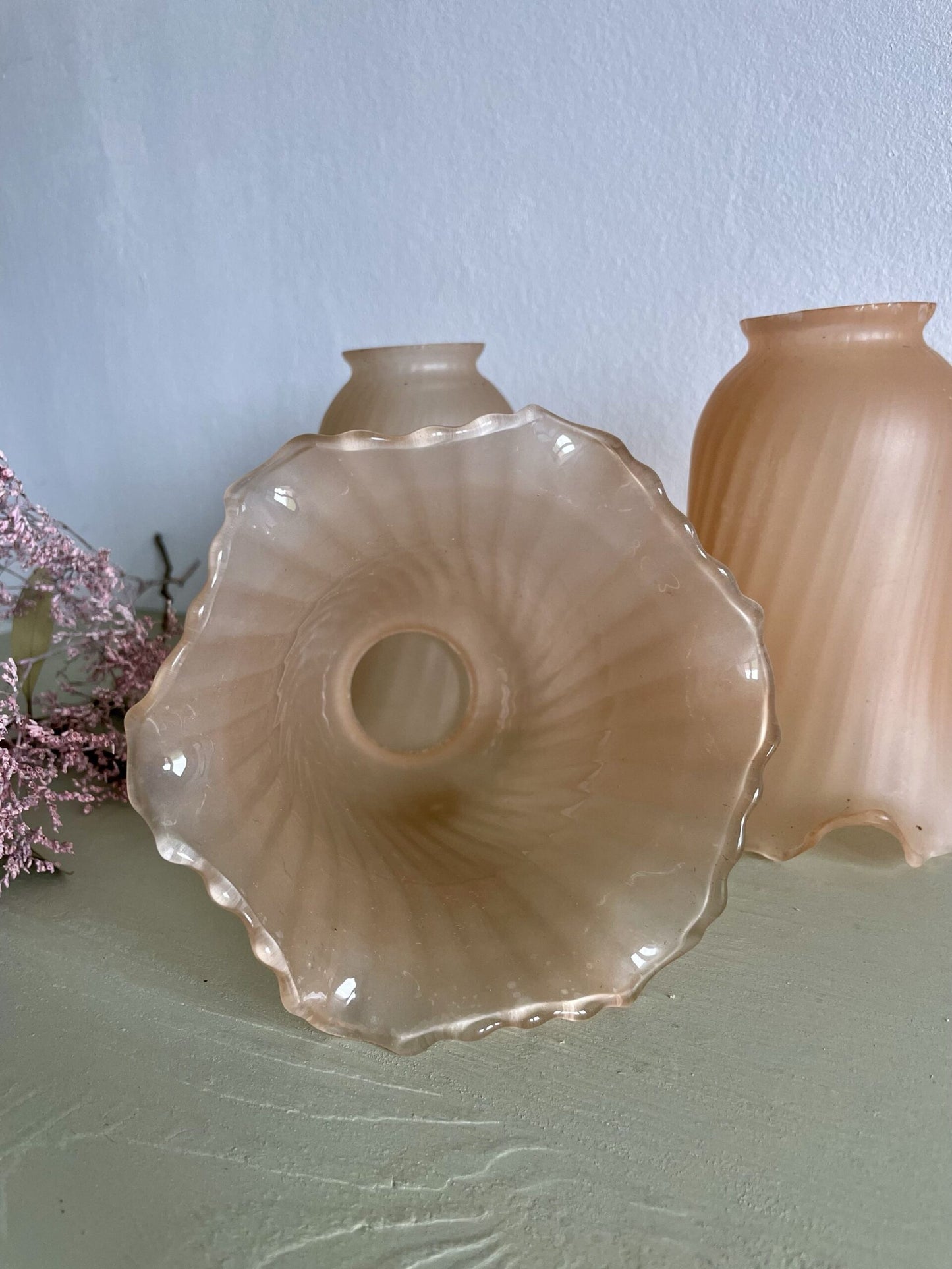 Tulipes en verre rosé - abat-jour vintage