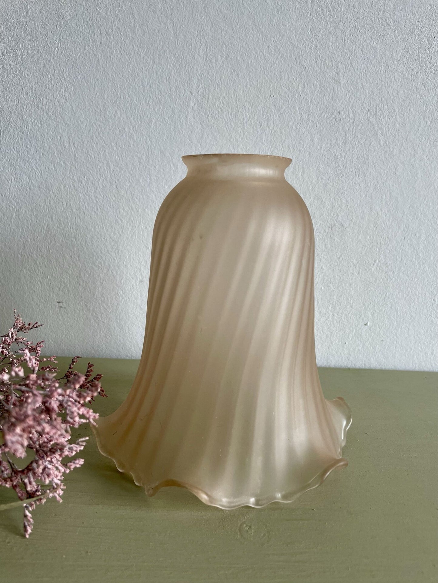 Tulipes en verre rosé - abat-jour vintage