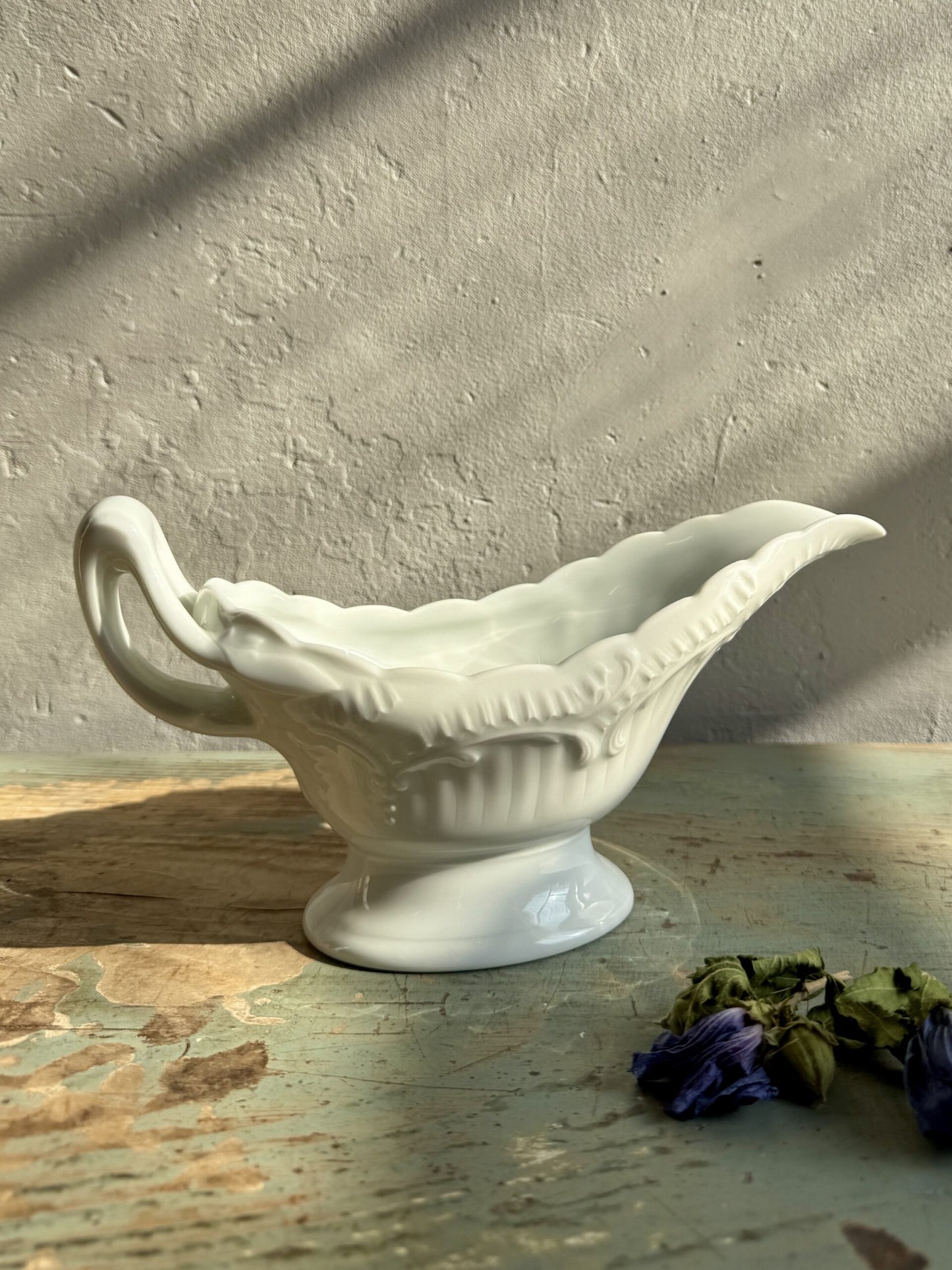 Saucière en porcelaine de Limoges