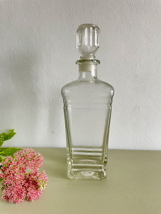 Carafe en verre avec bouchon