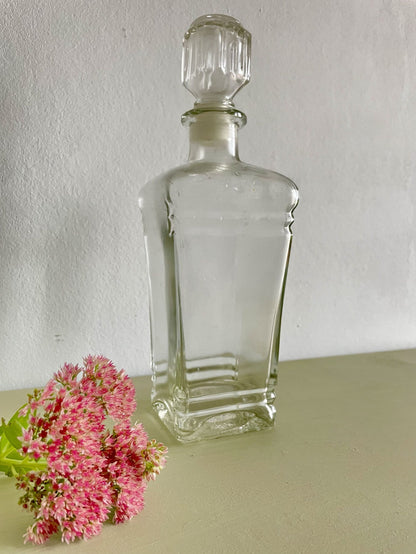 Carafe en verre avec bouchon